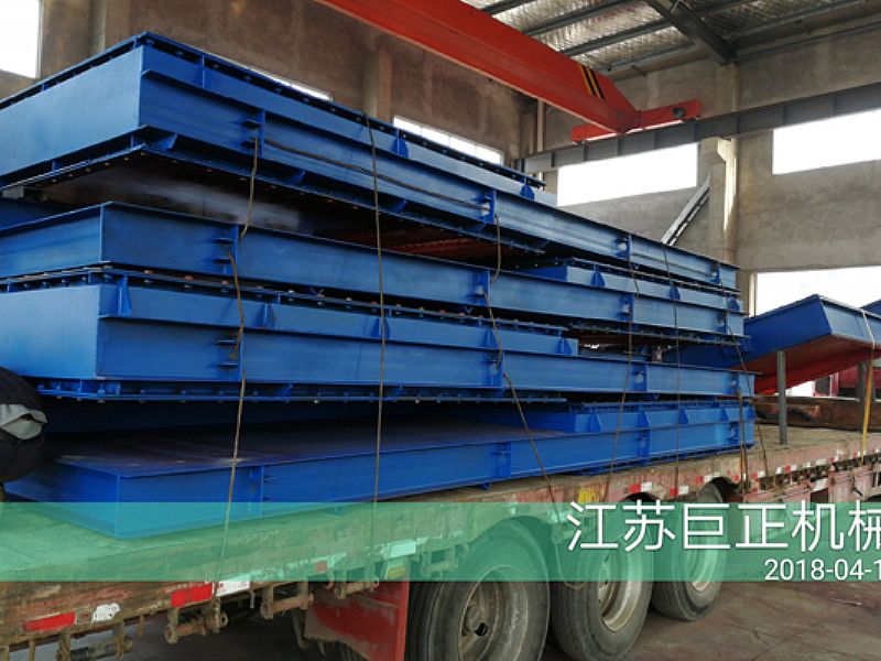 擋板門現(xiàn)場發(fā)貨裝車，待發(fā)往河北