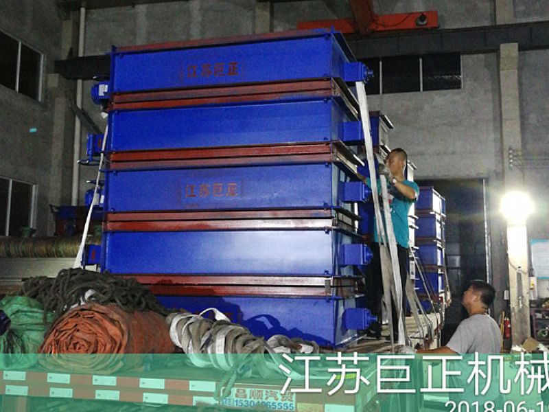 方形擋板門（寬10m）已完工，待發(fā)往預(yù)定客戶