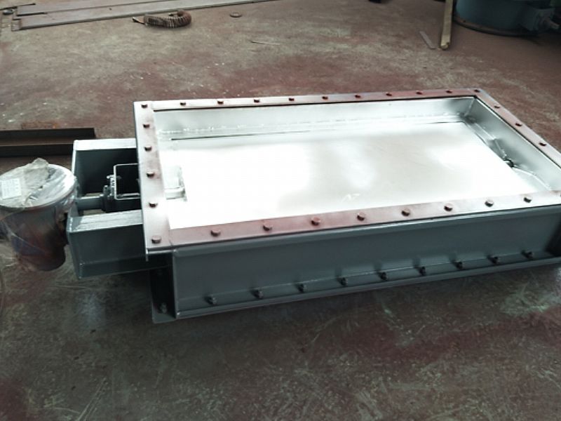 矩形擋板門（寬14M）制作完工，車間一覽